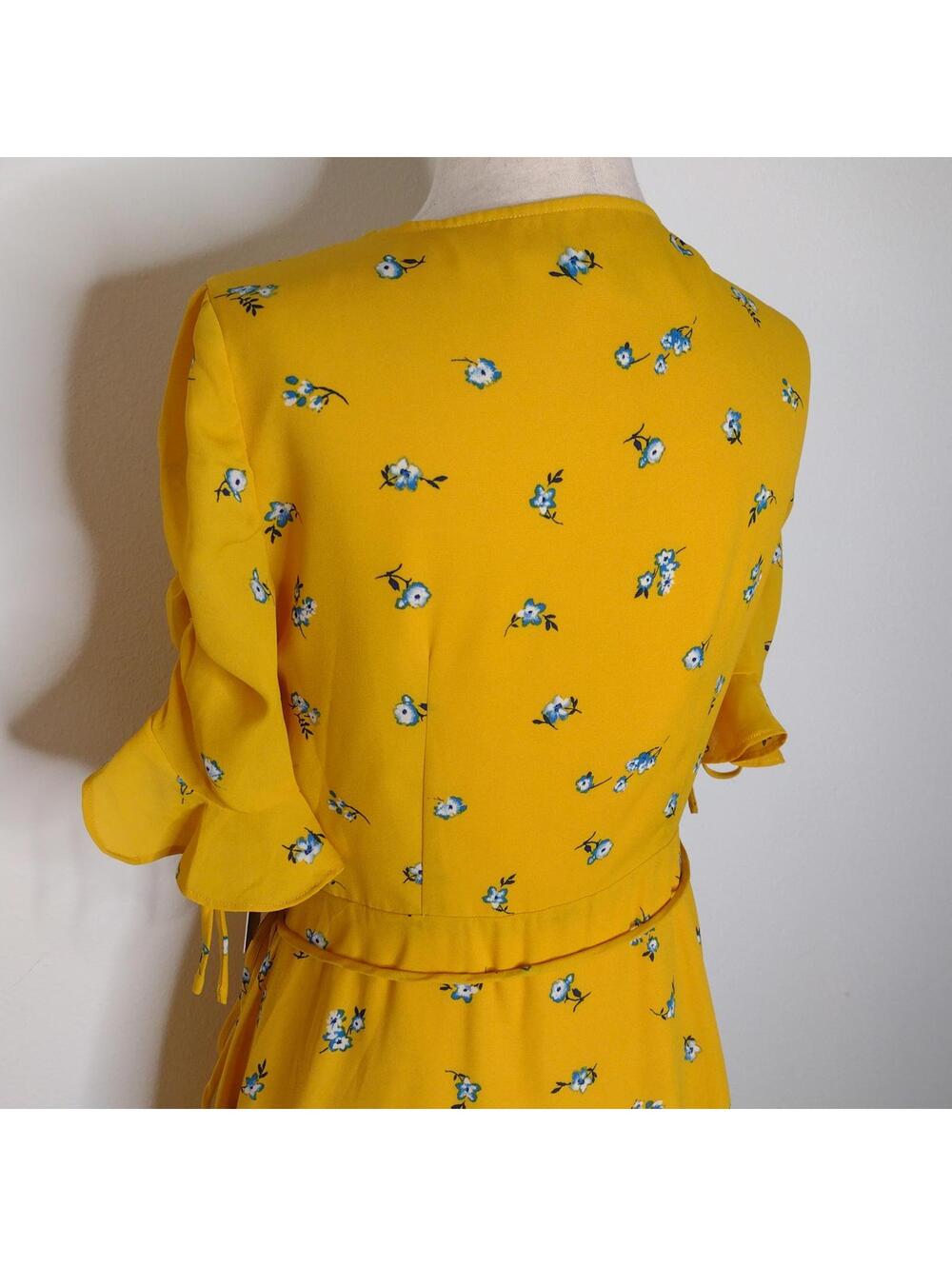 NWT Lulus Women's Yellow Floral Dress Size Small - Picture 7 of 11
